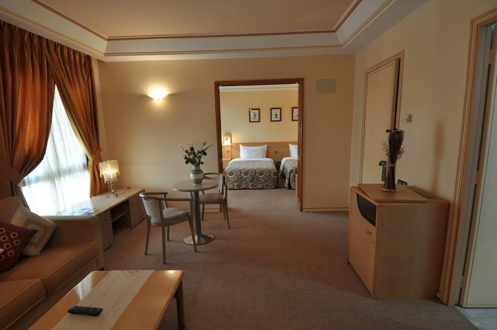 Hotel Wassim Fès Exteriör bild